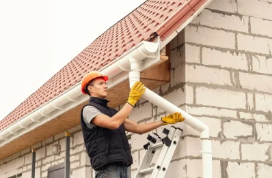 Pose et remplacement de gouttières à Croix-Chapeau